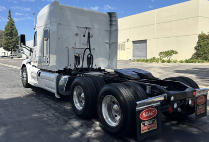 2017 Peterbilt 579 Conventional Sleeper Truck